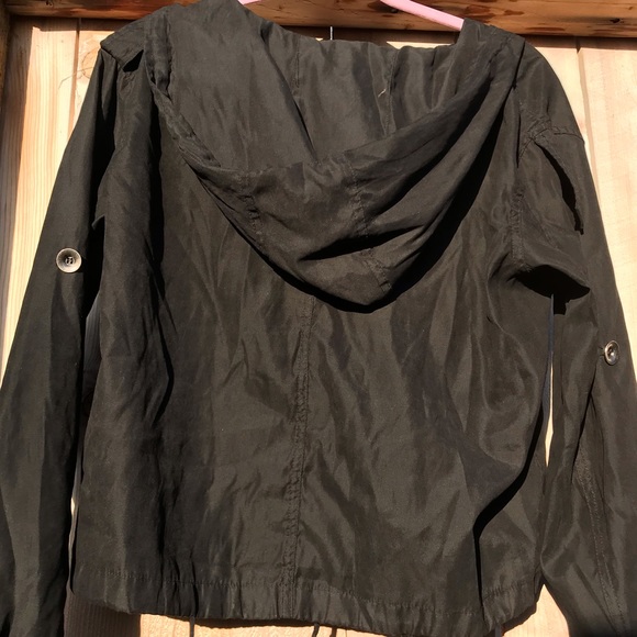 Brandy Melville light windbreaker jacket - Picture 9 of 10